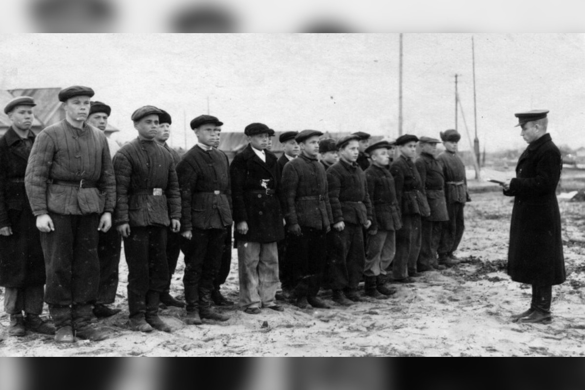 В 1941 году был призван на фронт. Новобранцы РККА 1941. Призывники 1941. Призыв на войну 1941-1945. Призыв 1941.